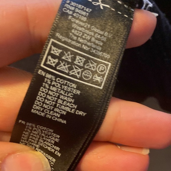 Forever 21 womens sweater; size large - Picture 5 of 5